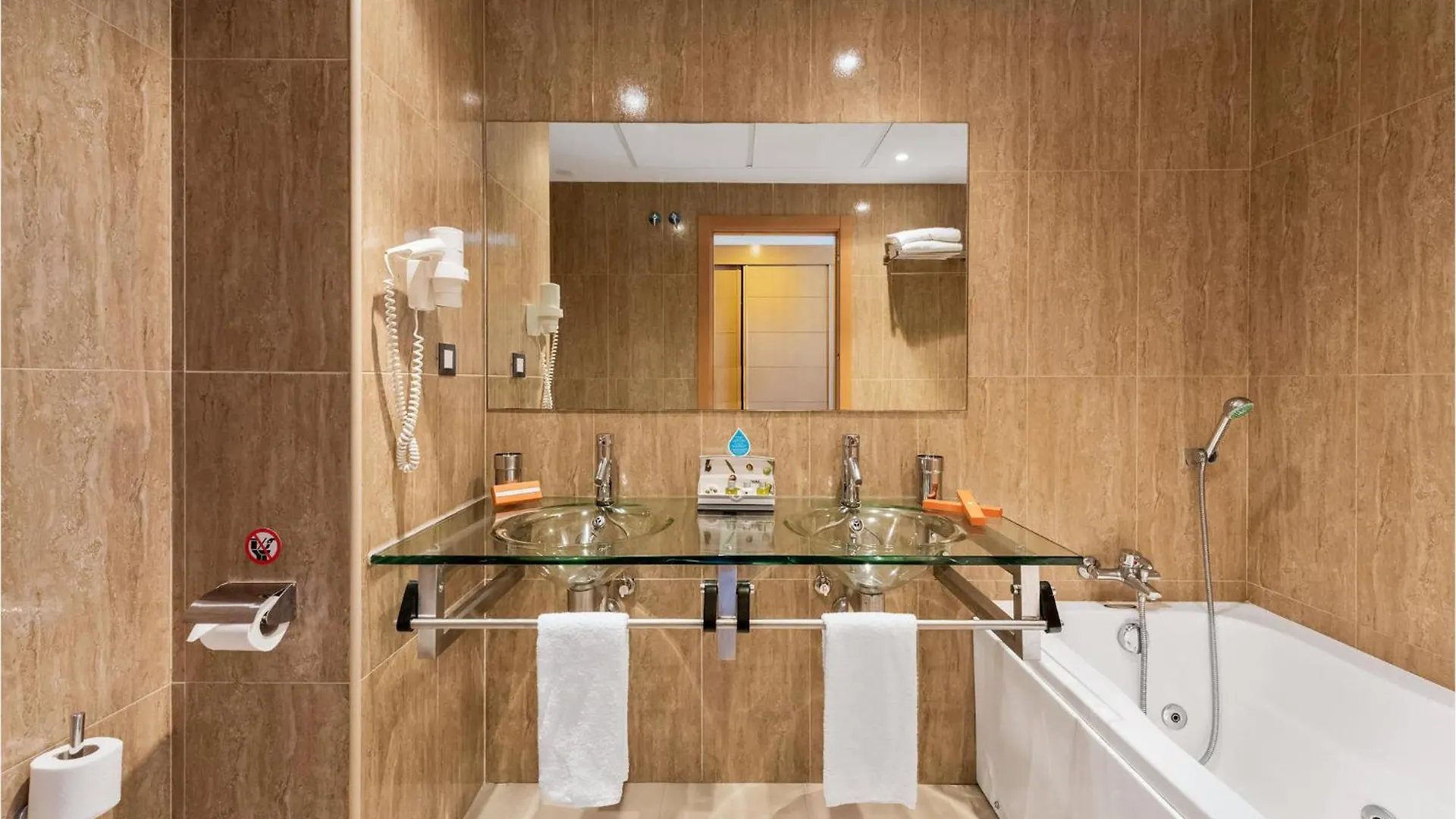 Beautiful Home In Estepona With Wifi Holiday home